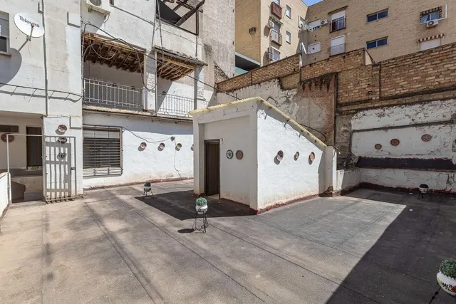 GRAN PROPIEDAD CON 10 DORMITORIOS EN SAN ANTON — 31