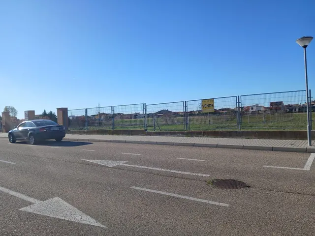 Parcela en venta al Aldeamayor de San Martín (Valladolid). 7