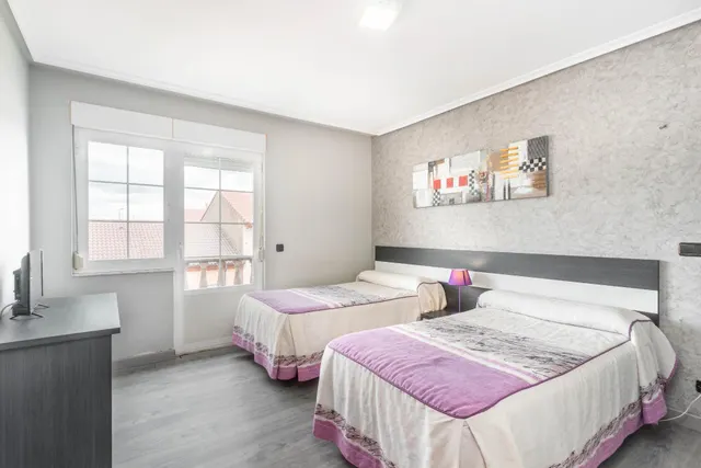 Hostal-Restaurante con magnifica casa anexa — 35