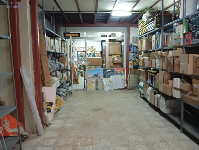 Amplio Local Comercial en Logroño - Oportunidad de Inversión — 3