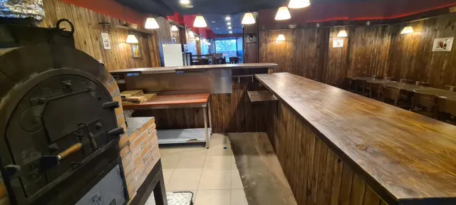 LOCAL EN LLOGUER (TRASPÀS DE NEGOCI) — 11