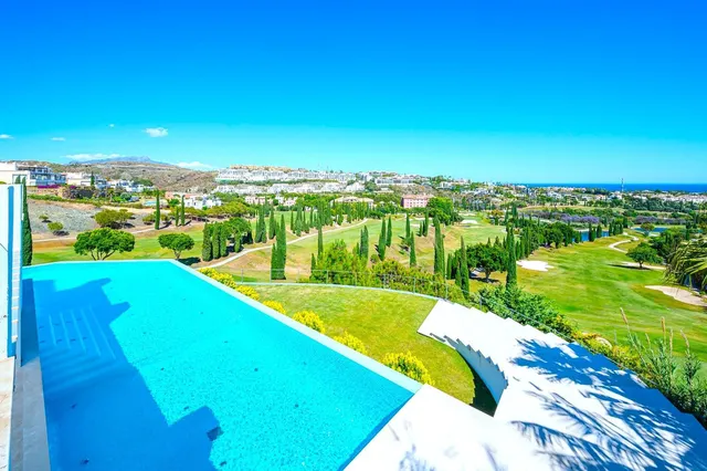 Chalet 6 habitaciones 900m² en venta - Costa del Sol - foto 4