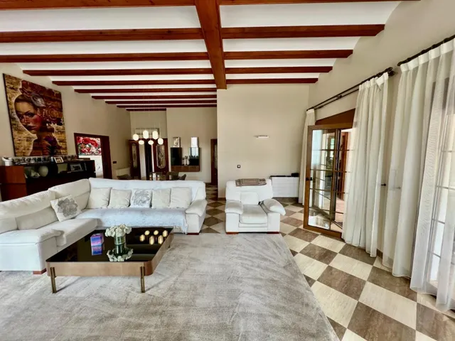 CHALET INDEPENDIENTE CON GRAN PARCELA Y PISCINA PRIVADA EN EL ALBIR, ALFAZ DEL PI — 12