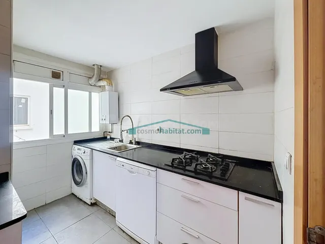 Amplio piso de 5 habitaciones y 129 m2 en zona Primado Reig - foto 5