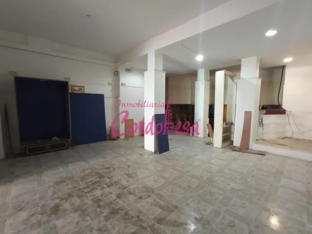 LOCAL COMERCIAL EN ZONA CRUZ CONDE — 2