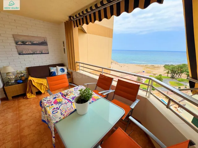 ESPECTACULAR APARTAMENTO FRENTE AL MAR, CON TERRAZA, LUZ TOD - foto 4