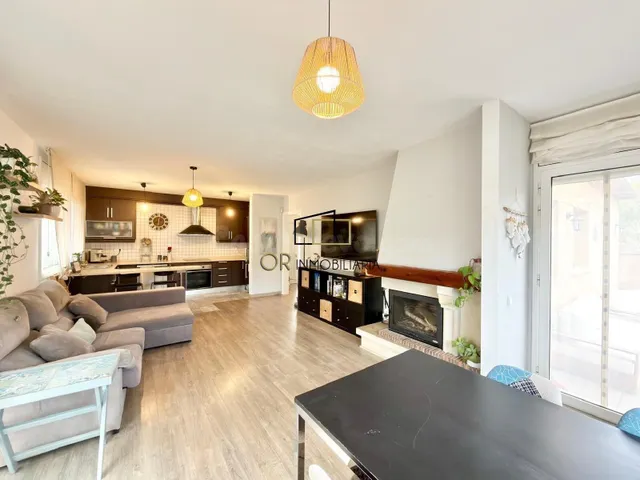 Casa con jardín, terraza y amplio garaje en Daltmar – Olèrdo