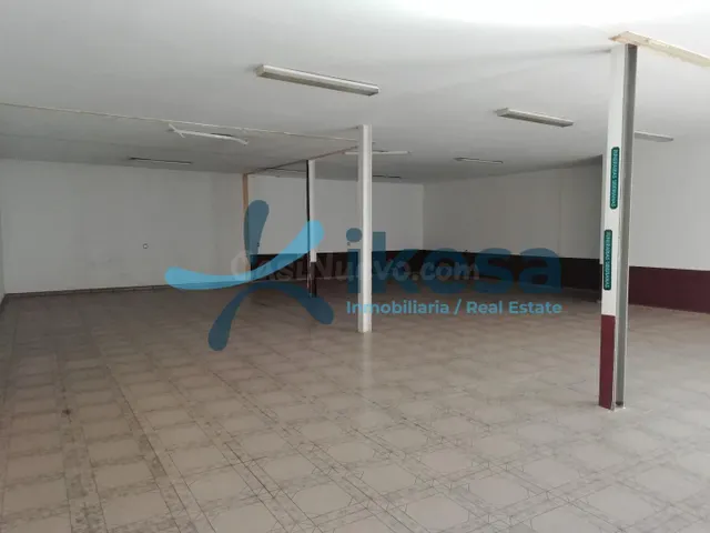 Venta de Local Comercial en Castilblanco, Badajoz. - foto 3