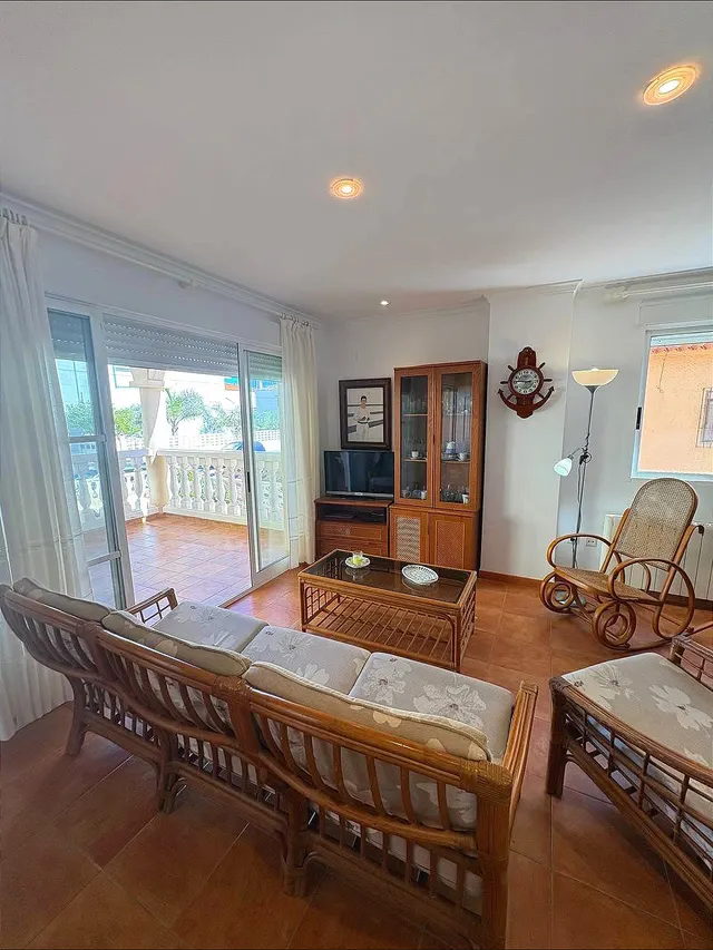 Chalet pareado con vistas al mar en Playa del Rey: un hogar junto al Mediterráneo para todo el año — 14