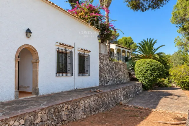 VILLA JARDI · DOBLE PARCELA, JARDINES MADUROS Y VISTAS AL MONTGÓ EN EL TOSALET JÁVEA — 20