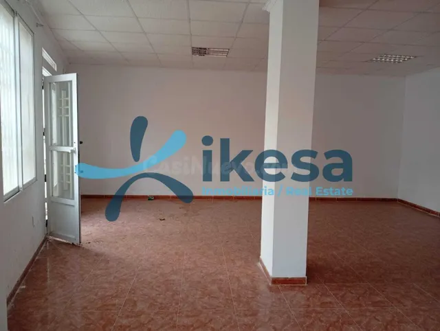 VENTA DE LOCAL + 2 GARAJES EN MACAEL (ALMERÍA) - foto 4