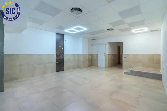 ¡ Estupendo Local reformado para el negocio o casa de tus su