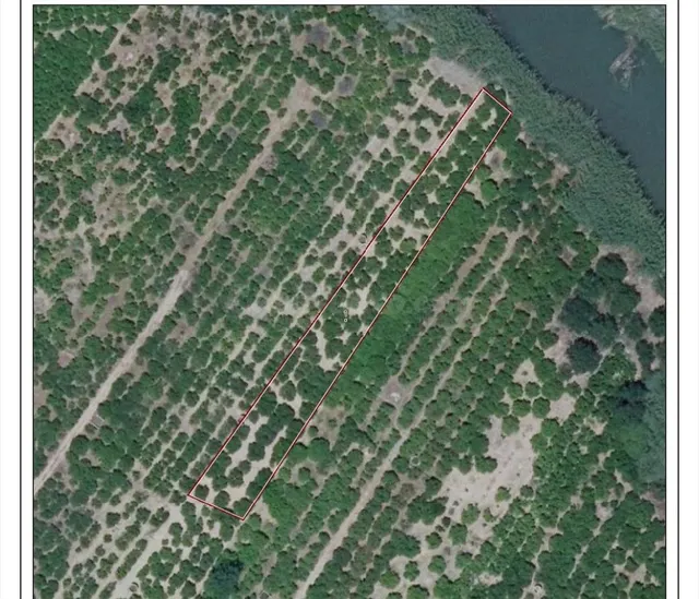 Se venden dos parcelas en terreno rural en Polinya del Xuque