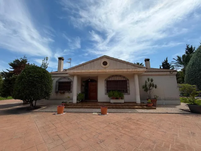 Alquiler Chalet con piscina en alquiler en Elche, zona Valverde. — 6
