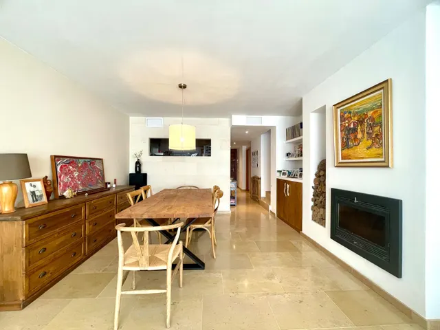 Ático Dúplex Exclusivo con 3 Terrazas, 2 Piscinas y Amplios Espacios — 12