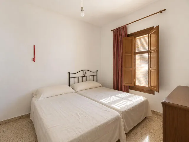 ¡casa con patio y muchas posibilidades cerca del centro de Málaga! — 9