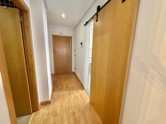 Impresionante Piso Seminuevo en Orihuela, con balcón, muy luminoso.. en zona Espeñetas  ¡Tu Nuevo Hogar Te Espera! — 7