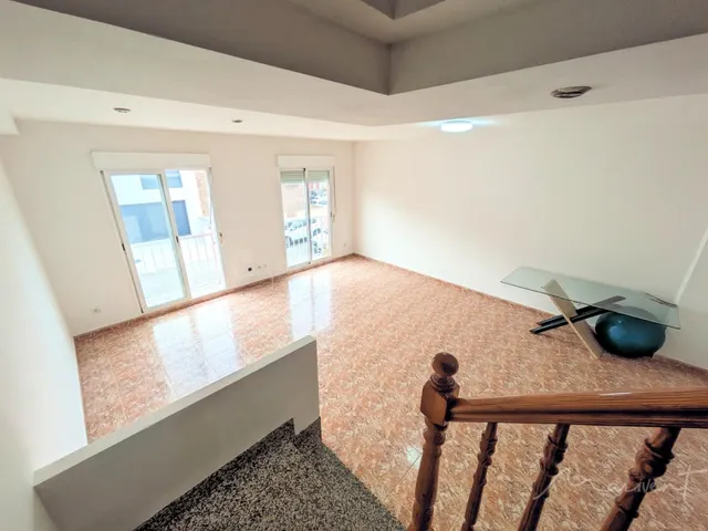 CASA ADOSADA EN VENTA AMPUESTA ZONA VALLETES — 3