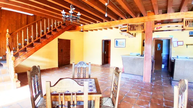 Urbis te ofrece un hotel en venta en Ciudad Rodrigo, Salamanca. — 9