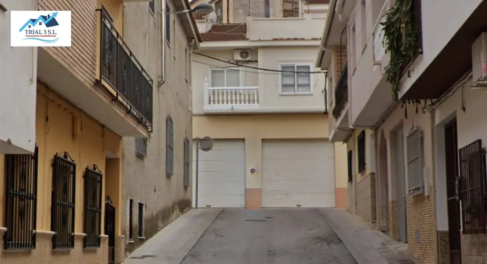 Venta de chalet en Baza - Granada