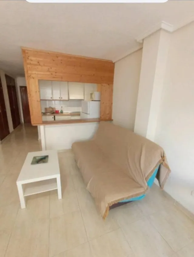 **estudio acogedor con amplia terraza a 400 metros de la playa de los locos** — 7