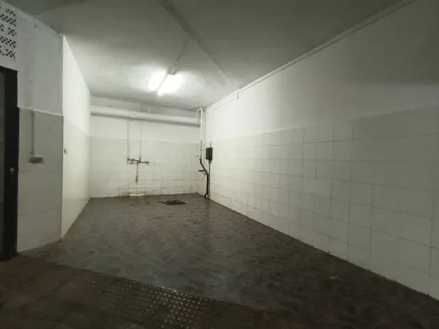 Garaje cerrado en Granada zona Zaidin, 12.80 m. de superficie. — 11