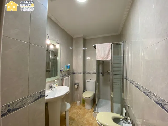 Vivienda de 3 dormitorios en alquiler de larga estancia en El Altet, Elche. — 16
