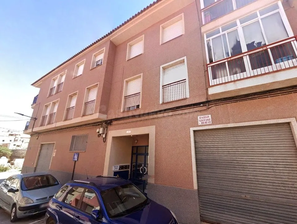 Apartamento 4 habitaciones 101m² en venta - Cehegin centro
