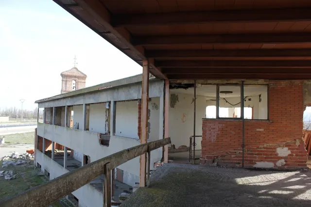 EN VENTA EDIFICIO EN CIGALES — 25