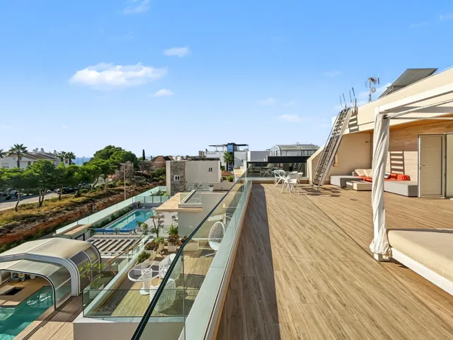 Villa de lujo con vistas al mar en Aguamarina, a 200 metros de la playa — 30