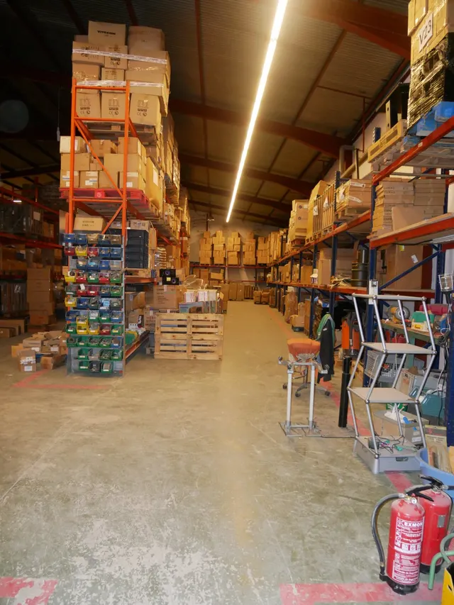 Se venden naves con parcela de 2.868 m2 en Senda De los Garres — 20