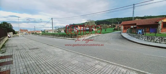 PARCELAS URBANAS JUNTO AL CENTRO DE MERUELO. — 3