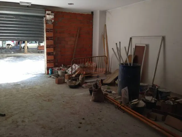 SE ALQUILA LOCAL COMERCIAL ZONA BARRIO PILAR — 7