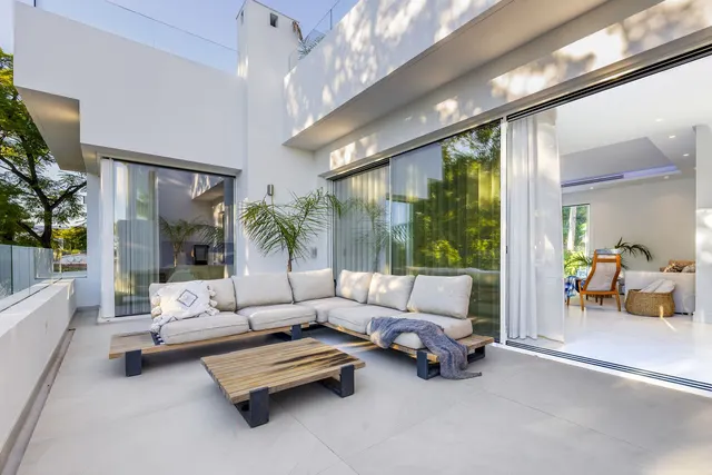 Chalet 6 habitaciones 310m² en venta - Marbella — 18