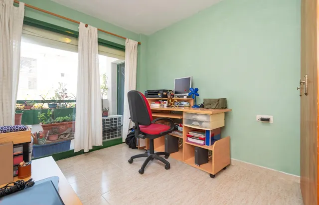 Piso luminoso con 4 habitaciones y 2 baños — 26