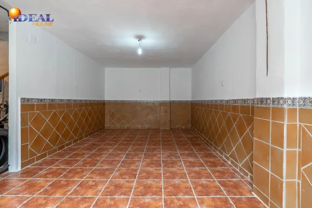 Encantadora Casa Reformada en Ogijares con Vistas y Espacios para Disfrutar — 40