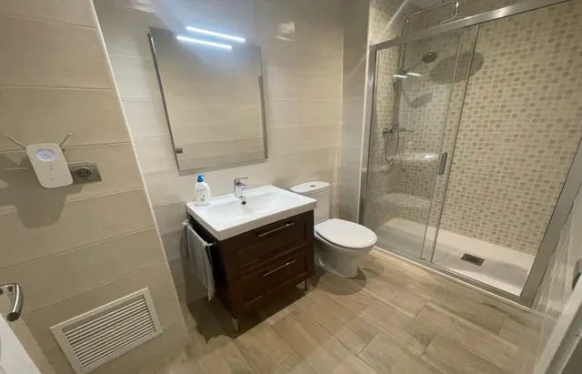 BONITA CASA EN PUEBLO MARINERO, CON ENCANTO — 10