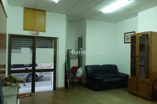Local comercial 70m² en venta - Trassierra - foto 2