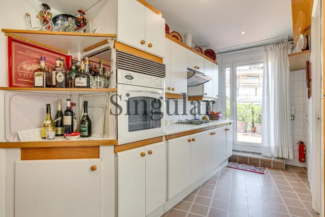 Ático dúplex con piscina privada y espectaculares terrazas junto al parque de Monterols — 29