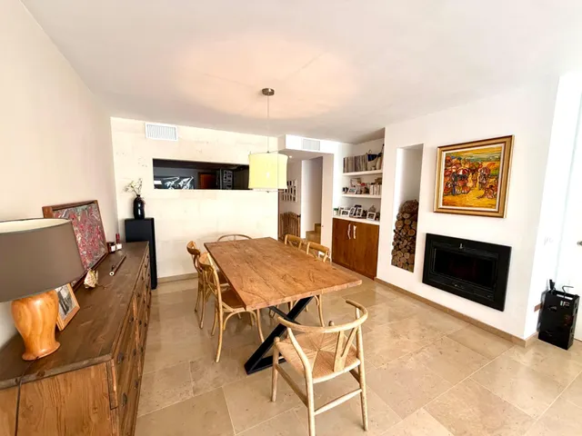 Ático Dúplex Exclusivo con 3 Terrazas, 2 Piscinas y Amplios Espacios — 14