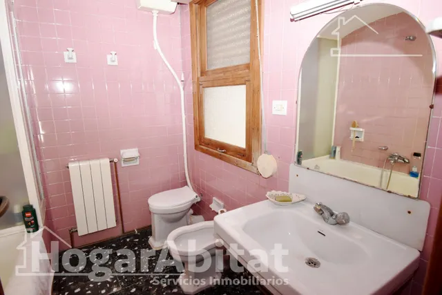 CASA SEMIREFORMADA CON GARAJE Y DOS TERRAZAS, EN EL CENTRO — 43