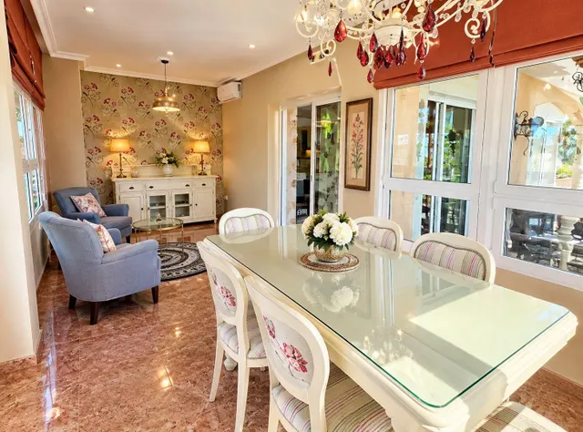 Chalet 4 habitaciones 265m² en venta - Comunidad valenciana — 28