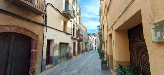 Casa de pueblo con múltiples posibilidades en el centro de M - foto 4
