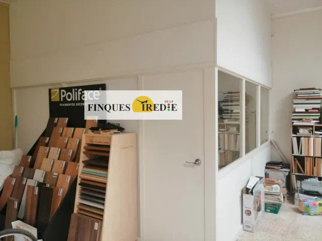 Local Comercial en L’ Aldea, Tarragona. — 8