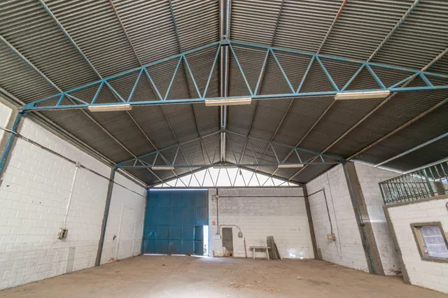 NAVE INDUSTRIAL DE 240M2 EN JUN-GRANADA — 6