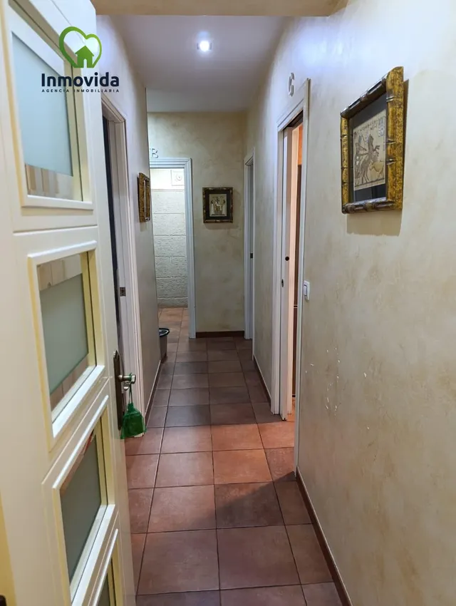 Piso Reformado en Zona Av. Barcelona - Viñuela, Córdoba por €205,000 — 13