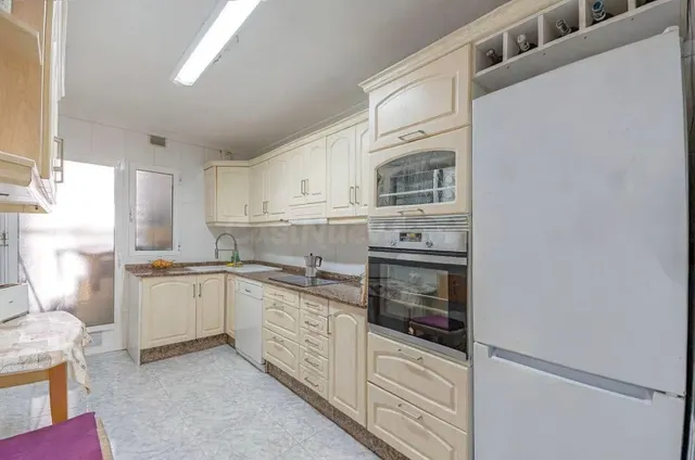 Amplio piso de 126 m2 con gran terraza privada en venta en C - foto 3