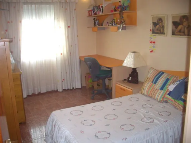 MAGNIFICA CASA SOBRE LOCAL SEMINUEVA  EN LA CURVA — 9