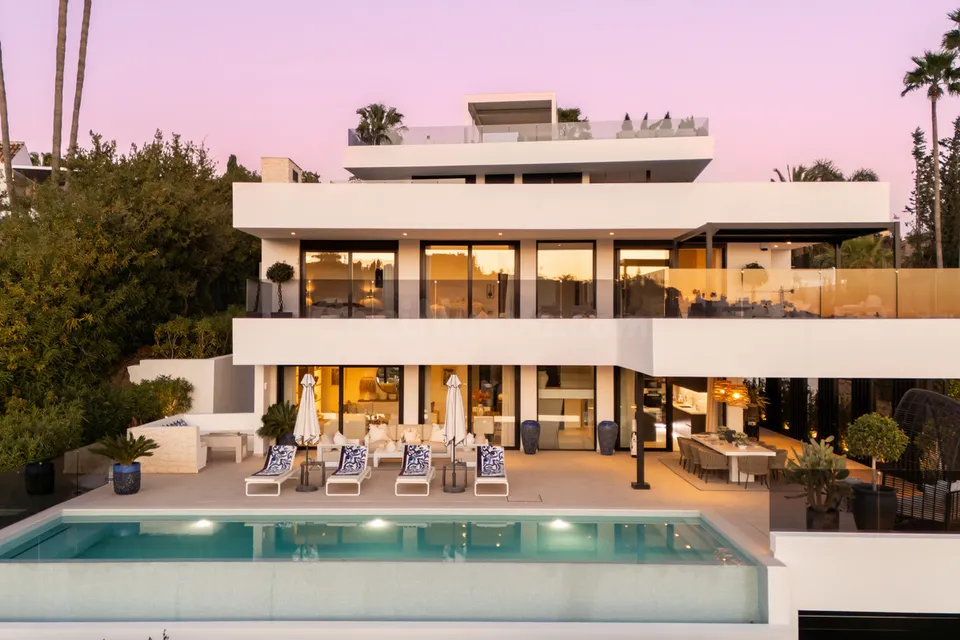 Chalet 4 habitaciones 368m² en venta - Marbella