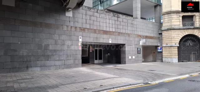 Parcela de garaje en Torres de Isozaki - foto 5